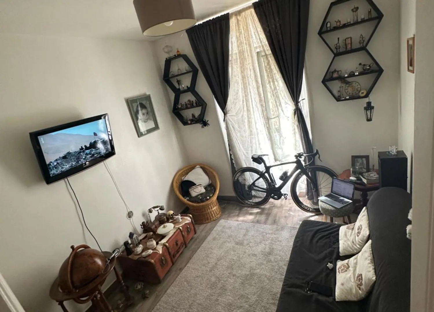 Apartment 18 Paris